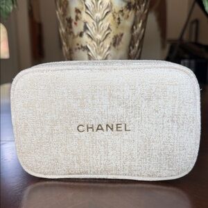 CHANEL White/Gold Cosmetic Pouch